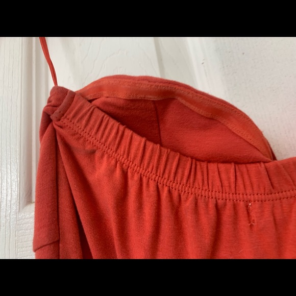 (Set of 2) Strapless Adam Levine Dresses - Picture 4 of 11